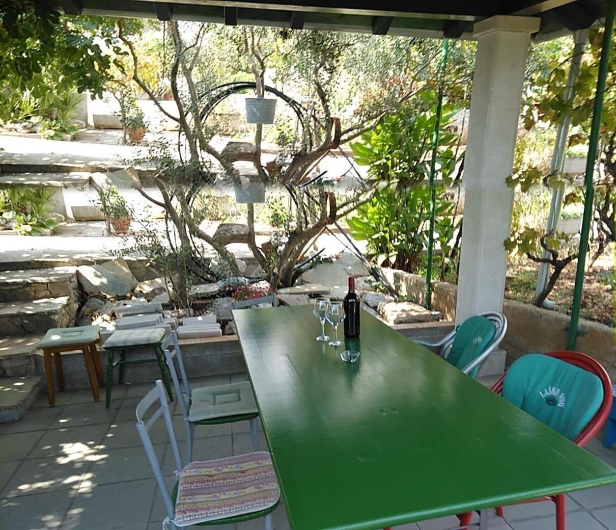 Apartments Deni - 30 M From Sea Винишче Экстерьер фото