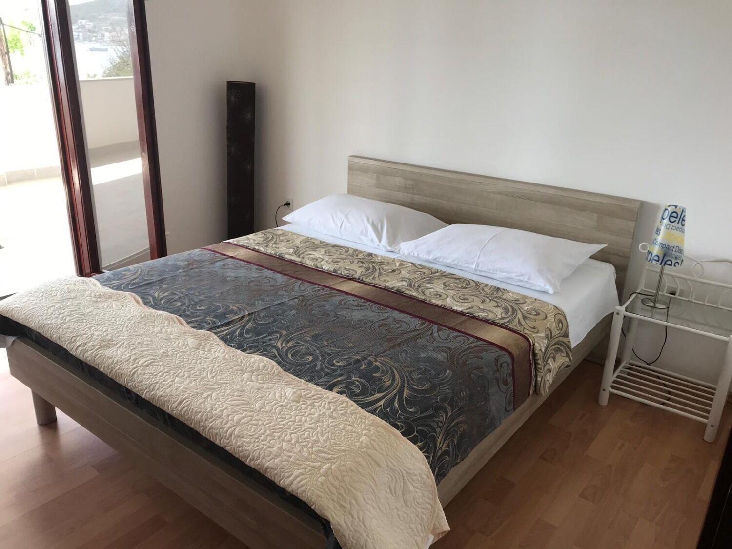Apartments Deni - 30 M From Sea Винишче Экстерьер фото