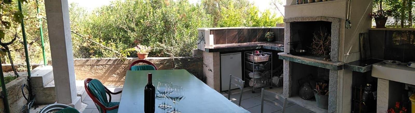 Apartments Deni - 30 M From Sea Винишче Экстерьер фото