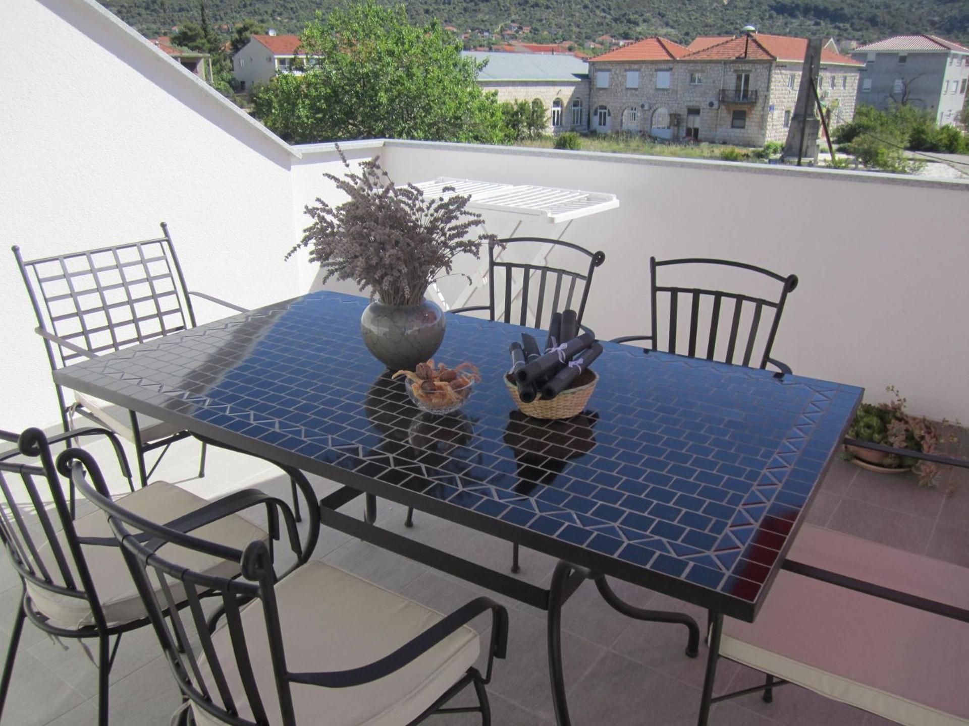 Apartments Deni - 30 M From Sea Винишче Экстерьер фото