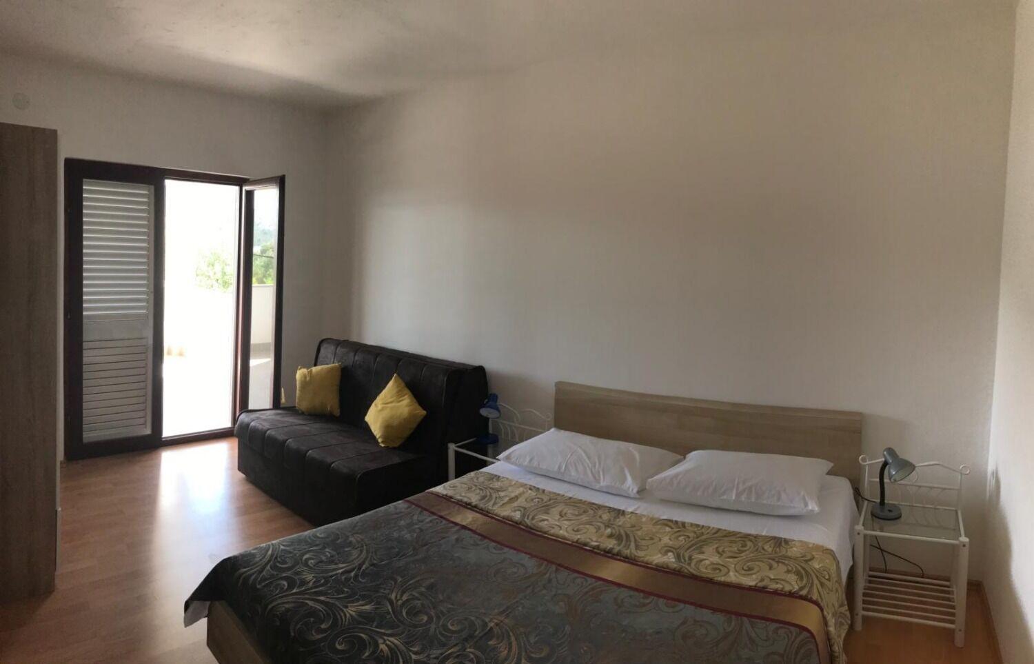 Apartments Deni - 30 M From Sea Винишче Экстерьер фото